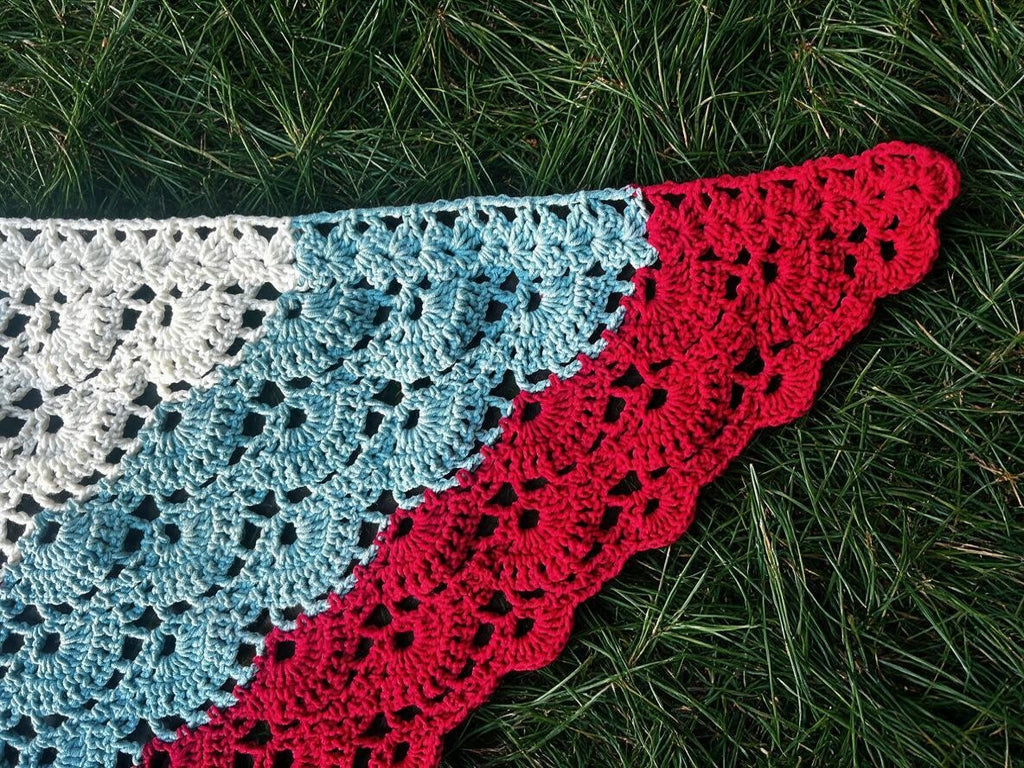 A Shawl Woven with Elegance
